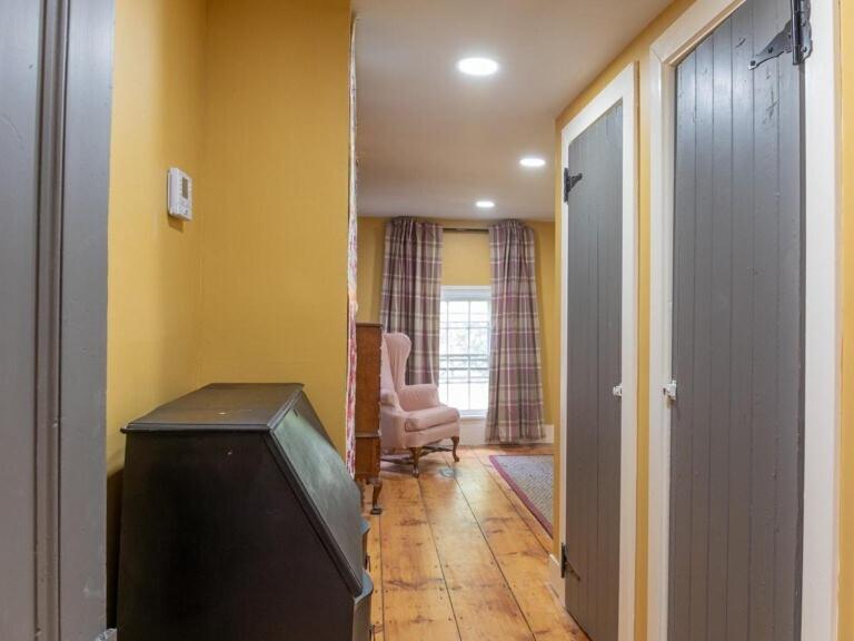 Heritage Trail Farmhouse New Hampton Room photo